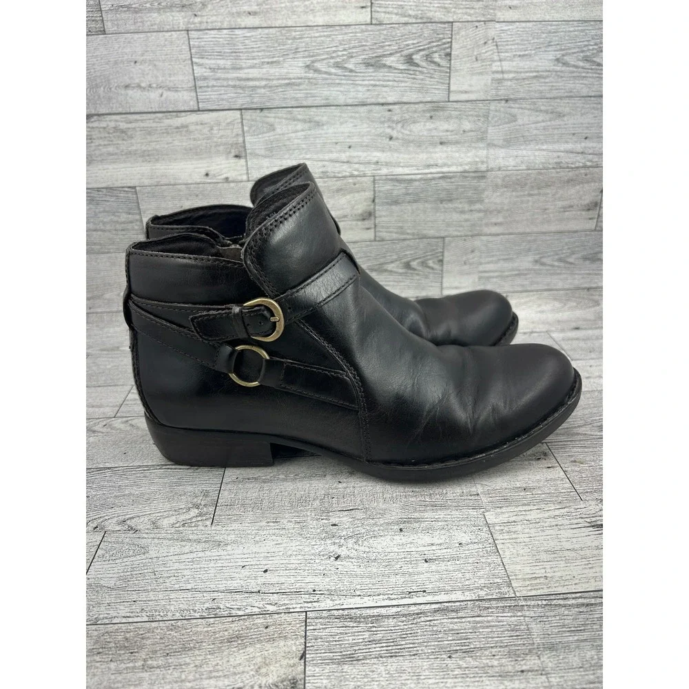 Born leather ankle